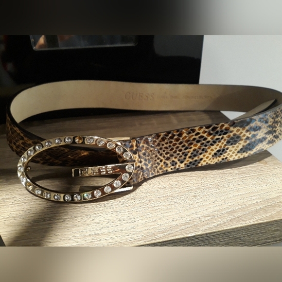 Guess Two Tone Cheetah Rhinstone Belt - Picture 4 of 4